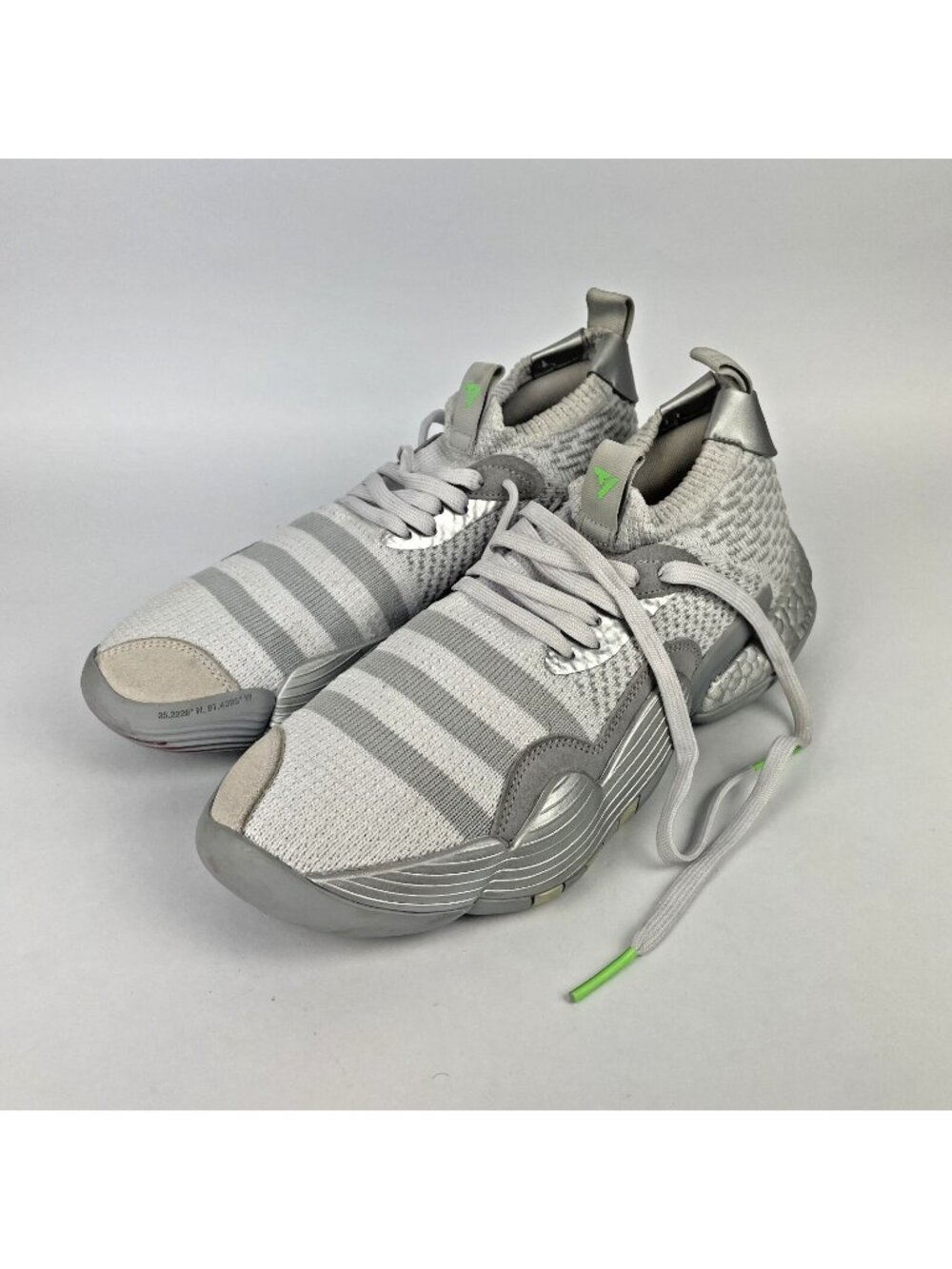 Adidas Trae Young 2 Men’s Shoes – Size 10.5 | Gray/White Basketball Sneakers